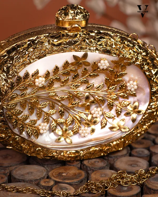 Regal_Bloom_Gilded_MOP_Clutch